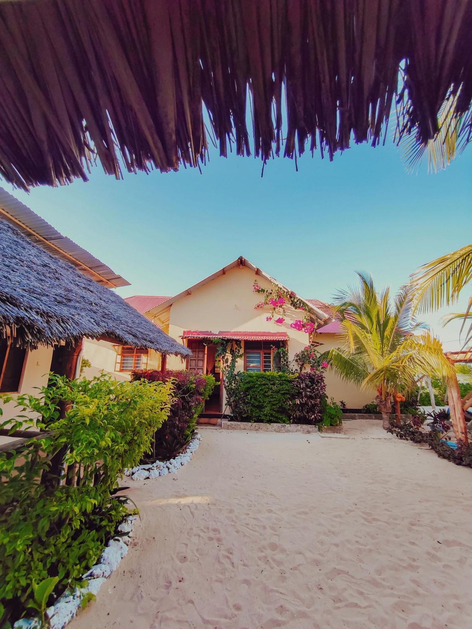 Tofauti Inn Makunduchi Экстерьер фото